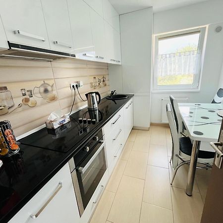 Green Apartaments Zărneşti Esterno foto