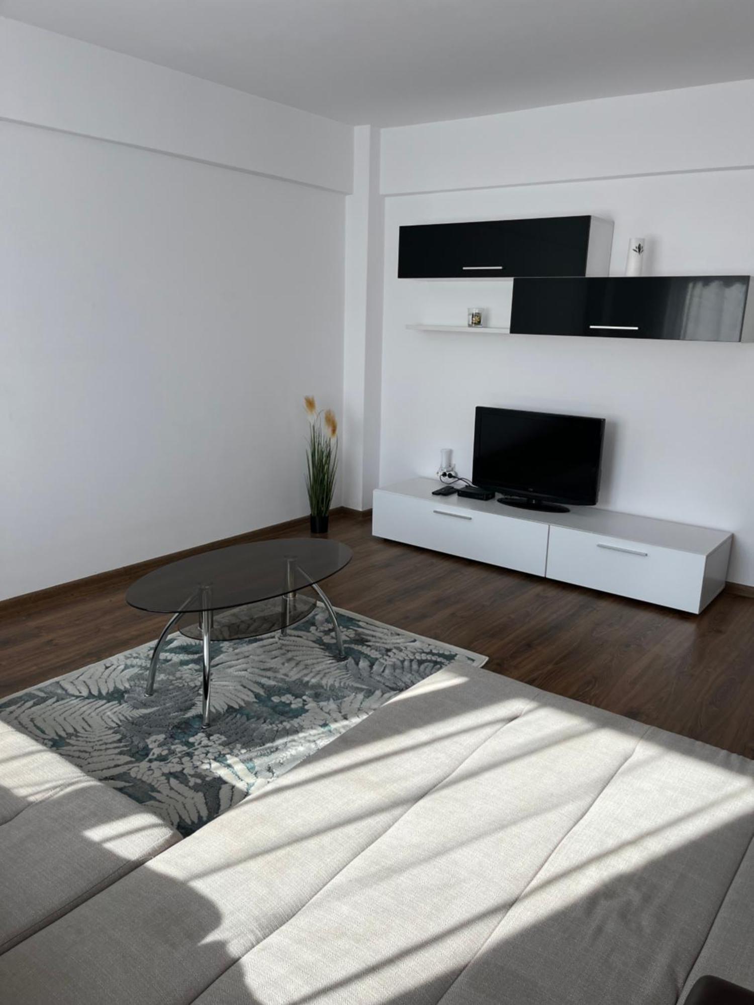 Green Apartaments Zărneşti Esterno foto